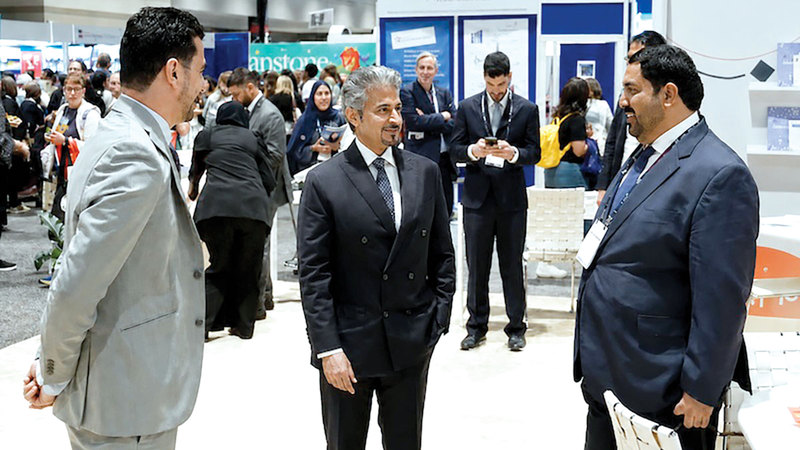 أكبر تجمع للمكتبات في العالم يحتفي بتجربة «مكتبة لكل بيت» أكبر تجمع للمكتبات في العالم يحتفي بتجربة «مكتبة لكل بيت»