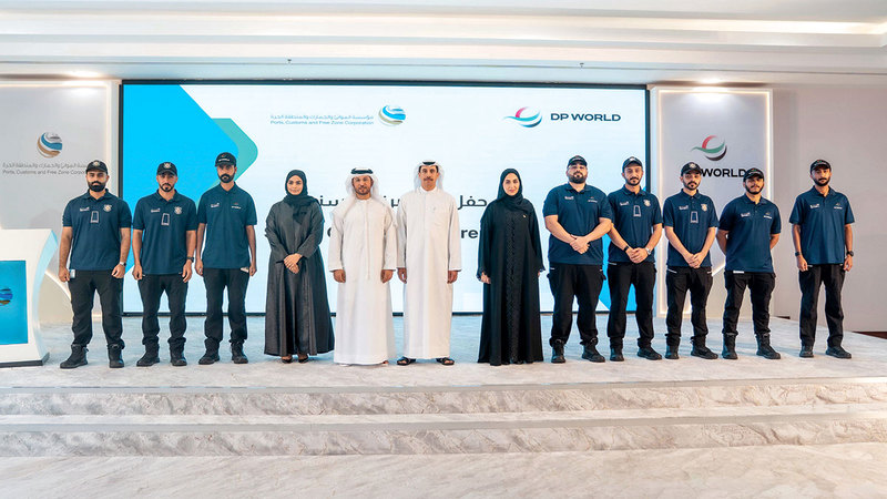 تخريج 10 كوادر إماراتية من برنامج «سند» تخريج 10 كوادر إماراتية من برنامج «سند»