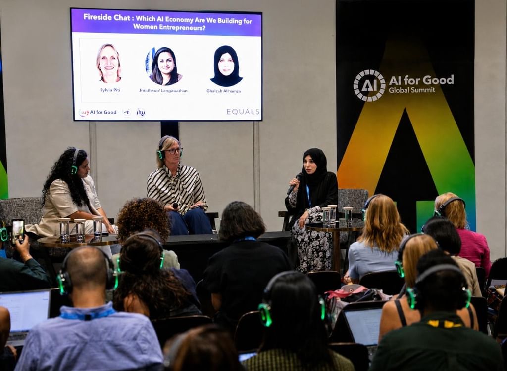 برعاية الشيخة فاطمة.. إطلاق المسار الدولي لبرنامج “أطلق” لتمكين المرأة عالمياً في التجارة الرقمية والخدمات اللوجستية برعاية الشيخة فاطمة.. إطلاق المسار الدولي لبرنامج "أطلق" لتمكين المرأة عالمياً في التجارة الرقمية والخدمات اللوجستية