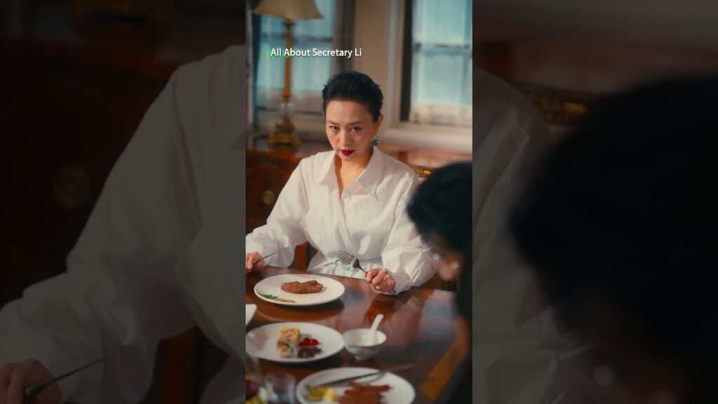 👀 لم يقل الكثير... لكنه أثبت أن أحدًا لن يمسّها وهو موجود 🤍 #verticaldrama #shortdrama #mustwatch