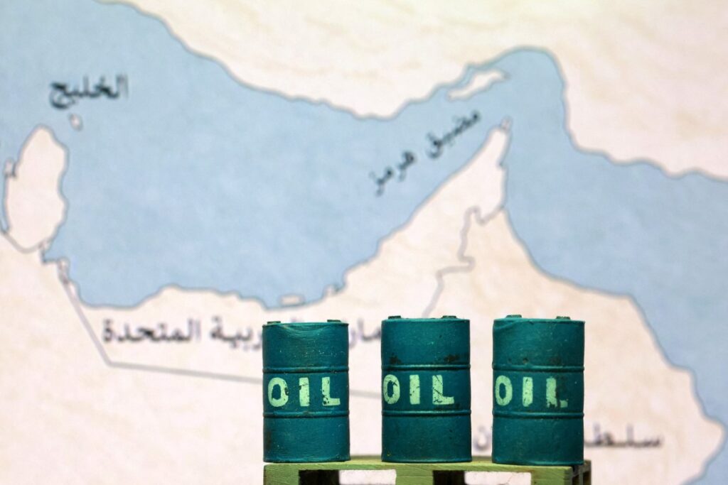 الإمارات: تعرض ناقلتين لاستهداف إيراني بمضيق هرمز ومقتل بحار