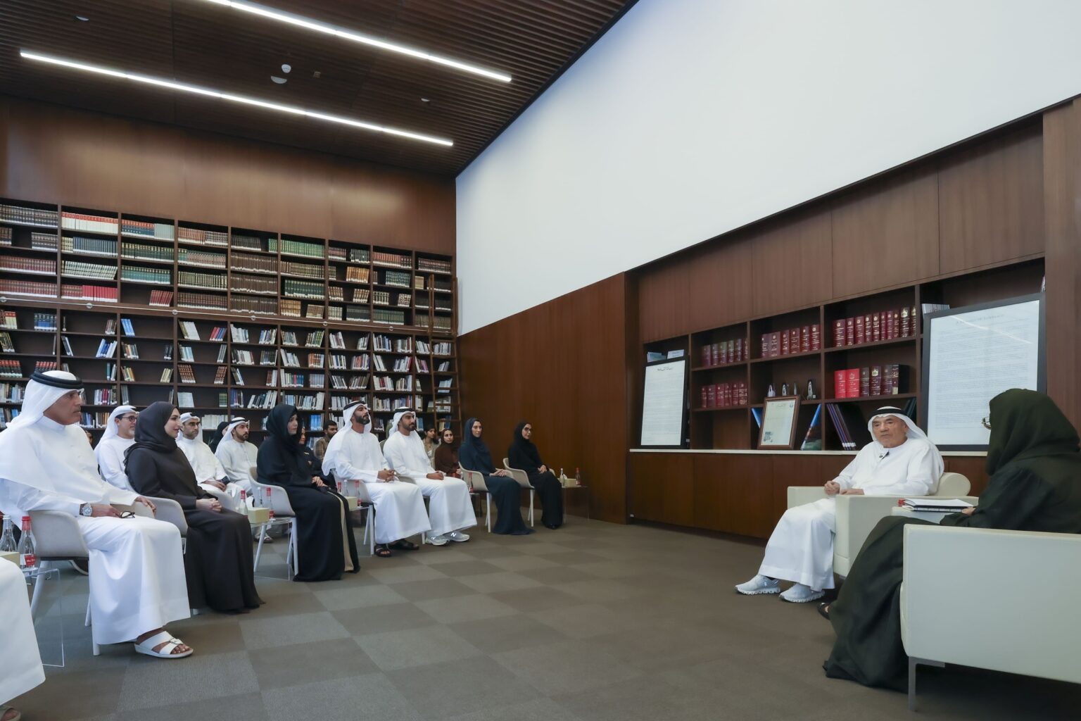 «الثقافة» تدشّن لوحة «دار الاتحاد» احتفاءً بإدراجه بالسجل الوطني للتراث المعماري الحديث «الثقافة» تدشّن لوحة «دار الاتحاد» احتفاءً بإدراجه بالسجل الوطني للتراث المعماري الحديث