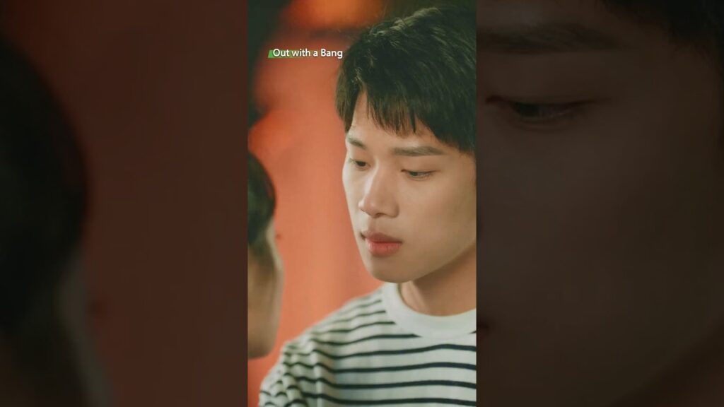 الرومانسية؟ أُلغيت بسبب العيون🤣👀 #outwithabang #cdrama #iqiyi #zhangjiongmin #xuruohan #love
