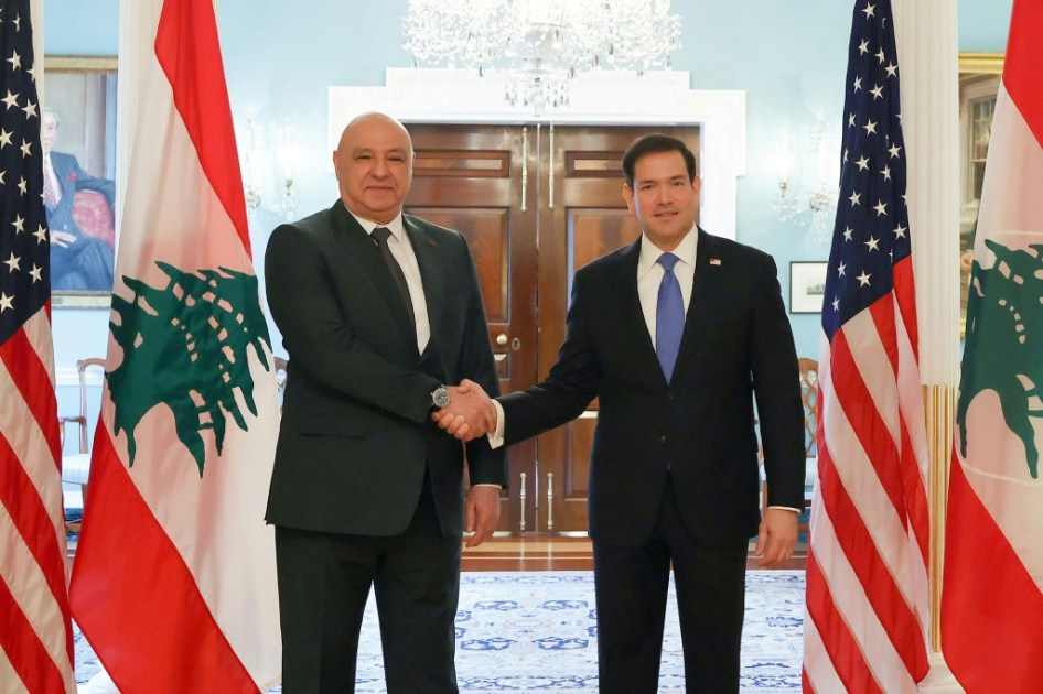 الرئيس اللبناني يلتقي ترامب وسط ضغوط أميركية لنزع سلاح حزب الله الرئيس اللبناني يلتقي ترامب وسط ضغوط أميركية لنزع سلاح حزب الله