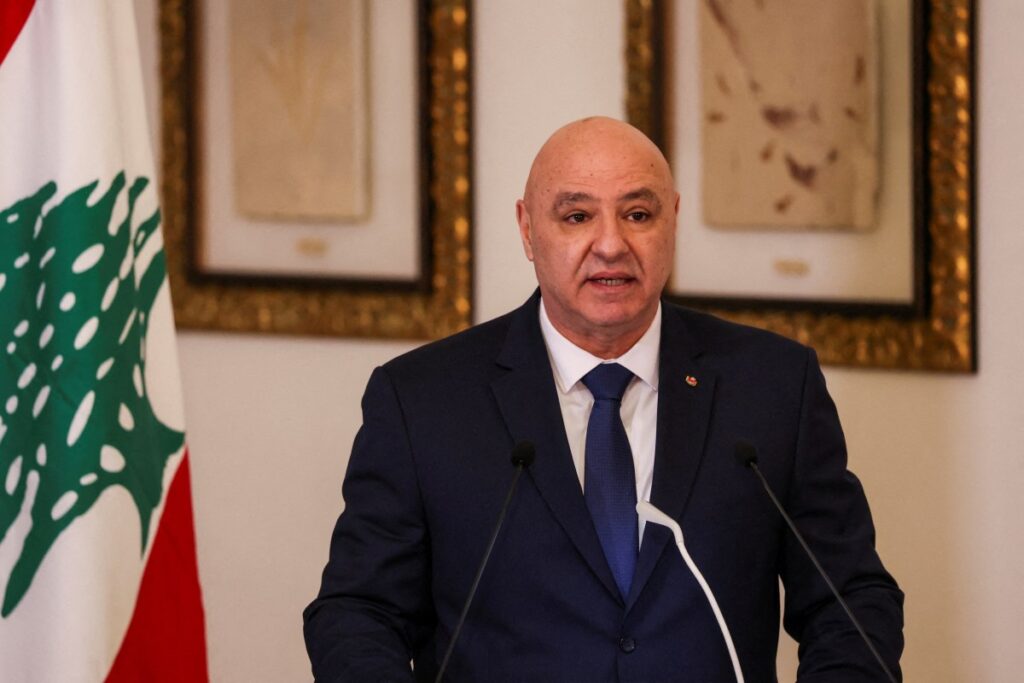 عون سيقدم لترامب خطة لنزع سلاح حزب الله والجيش اللبناني ينتشر في الجنوب عون سيقدم لترامب خطة لنزع سلاح حزب الله والجيش اللبناني ينتشر في الجنوب