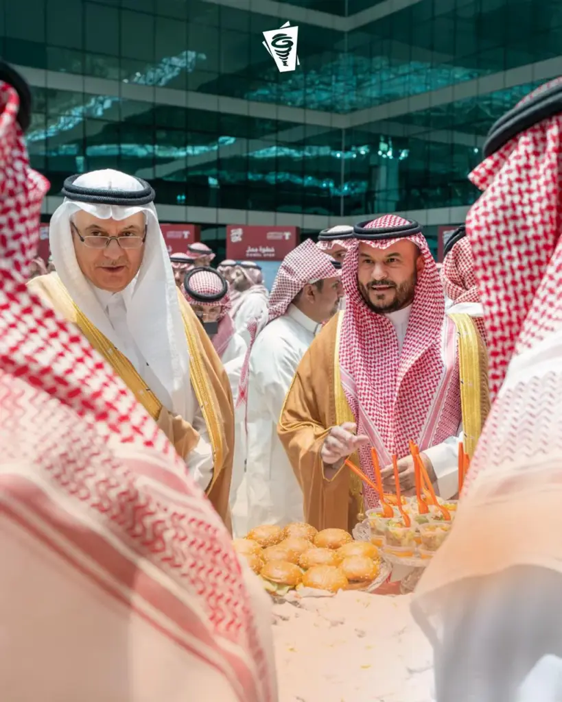 بيت الشاورما يقدم منتجات بالتمور السعودية بطريقة مبتكرة ضمن حملة “بالتمر أبرك” بيت الشاورما يقدم منتجات بالتمور السعودية بطريقة مبتكرة ضمن حملة "بالتمر أبرك"