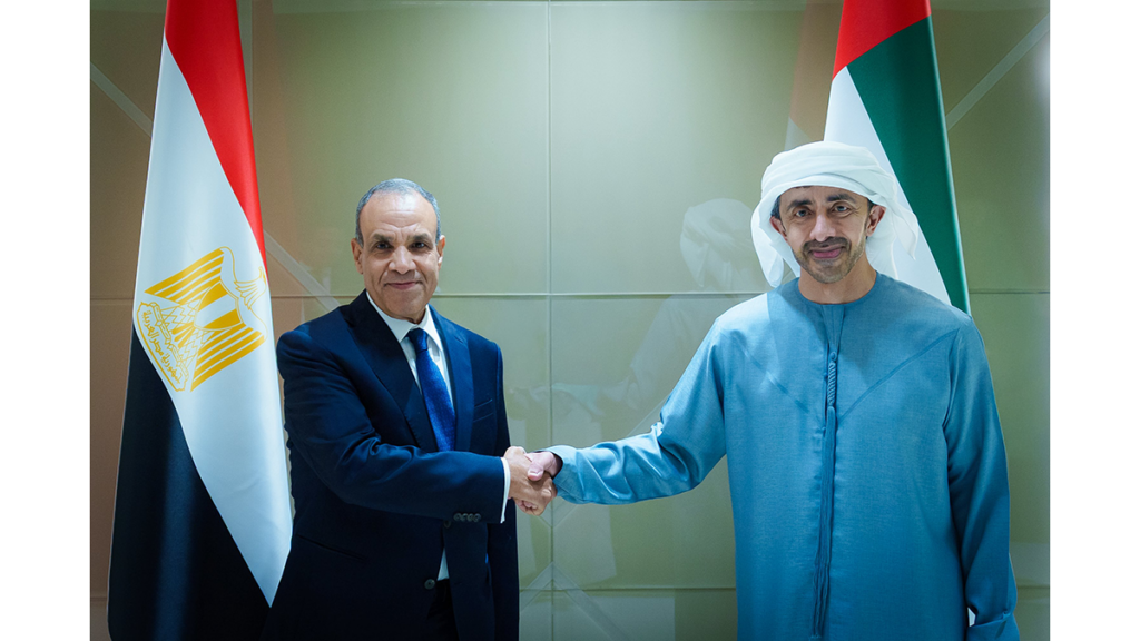عبدالله بن زايد ووزير الخارجية المصري يبحثان العلاقات الأخوية ومجمل الأوضاع في المنطقة عبدالله بن زايد ووزير الخارجية المصري يبحثان العلاقات الأخوية ومجمل الأوضاع في المنطقة