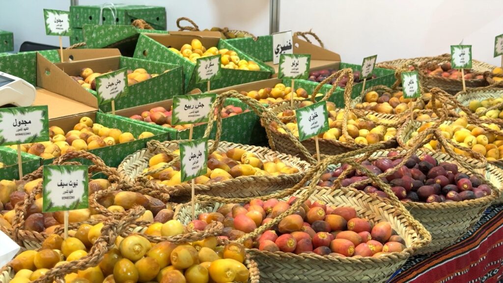 مهرجان الذيد للرطب يحتفي بالموروث الزراعي في دورته العاشرة مهرجان الذيد للرطب يحتفي بالموروث الزراعي في دورته العاشرة