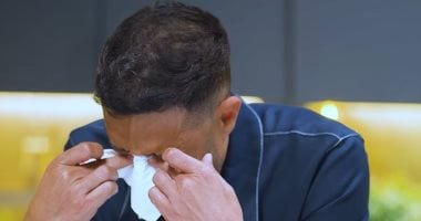 محمد حماقى يبكى على الهواء عند حديثه عن والده: مفتقده دايمًا محمد حماقى يبكى على الهواء عند حديثه عن والده: مفتقده دايمًا
