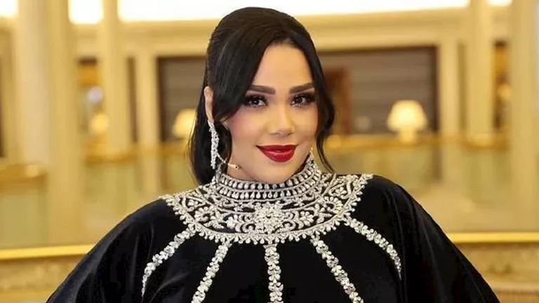 شيماء سيف تساند حماقي بسبب “أنا جدة حبيبتي”: “دي مجاملة” شيماء سيف تساند حماقي بسبب "أنا جدة حبيبتي": "دي مجاملة"
