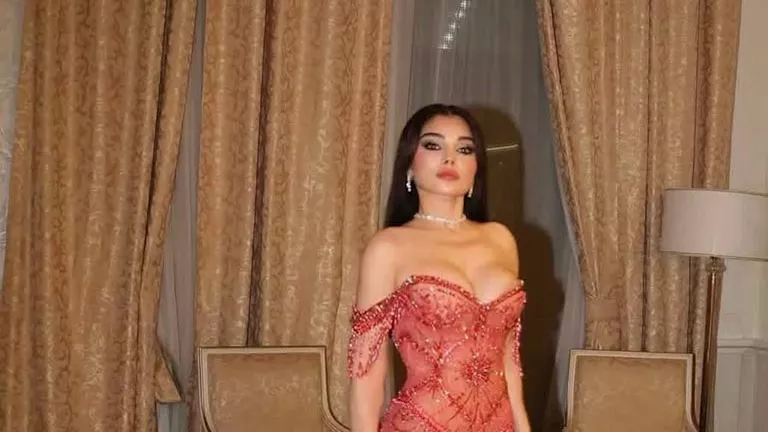 هيفاء وهبي تتألق بفستان جريء خلال أحدث ظهور لها هيفاء وهبي تتألق بفستان جريء خلال أحدث ظهور لها
