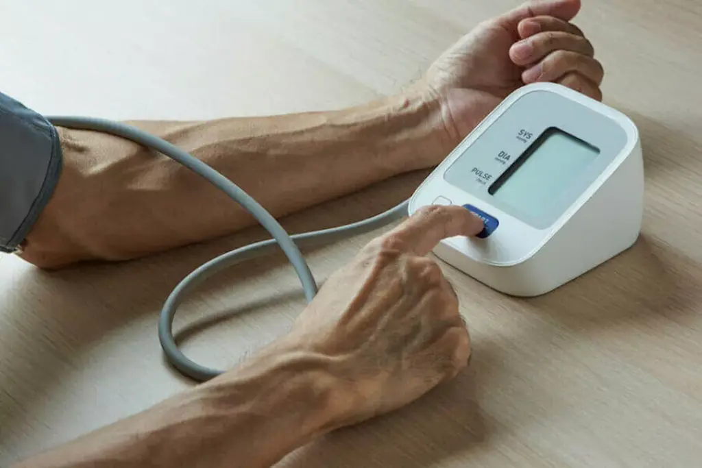 ارتفاع الضغط بسبب الكبد- حسام موافي يجيب: متى يحدث ذلك؟