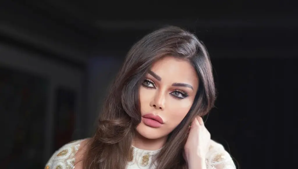 هيفاء وهبي تنشر الصورة ‘المسربة’ بنفسها وتهدد بالقضاء هيفاء وهبي تنشر الصورة 'المسربة' بنفسها وتهدد بالقضاء