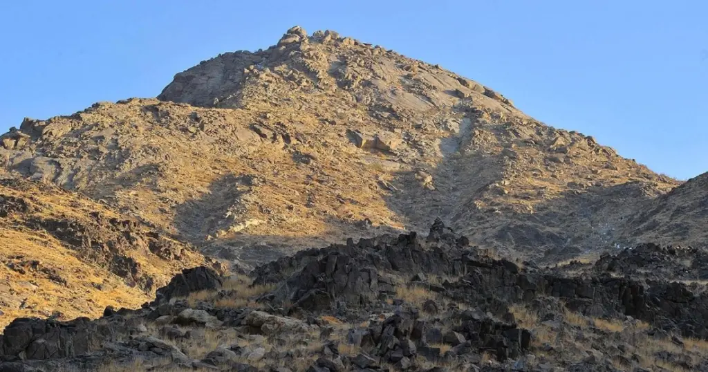 جبل ثور يخفي أسرارا جيولوجية عمرها 800 مليون عام | علوم جبل ثور يخفي أسرارا جيولوجية عمرها 800 مليون عام | علوم