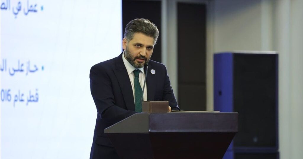 وزير الثقافة السوري يدعو فضل شاكر لزيارة دمشق: سوريا لن تنسى من وقف معها وزير الثقافة السوري يدعو فضل شاكر لزيارة دمشق: سوريا لن تنسى من وقف معها