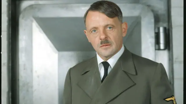 أنتوني هوبكينز في دور أدولف هتلر في الفيلم التلفزيوني "الملجأ" عام 1981.