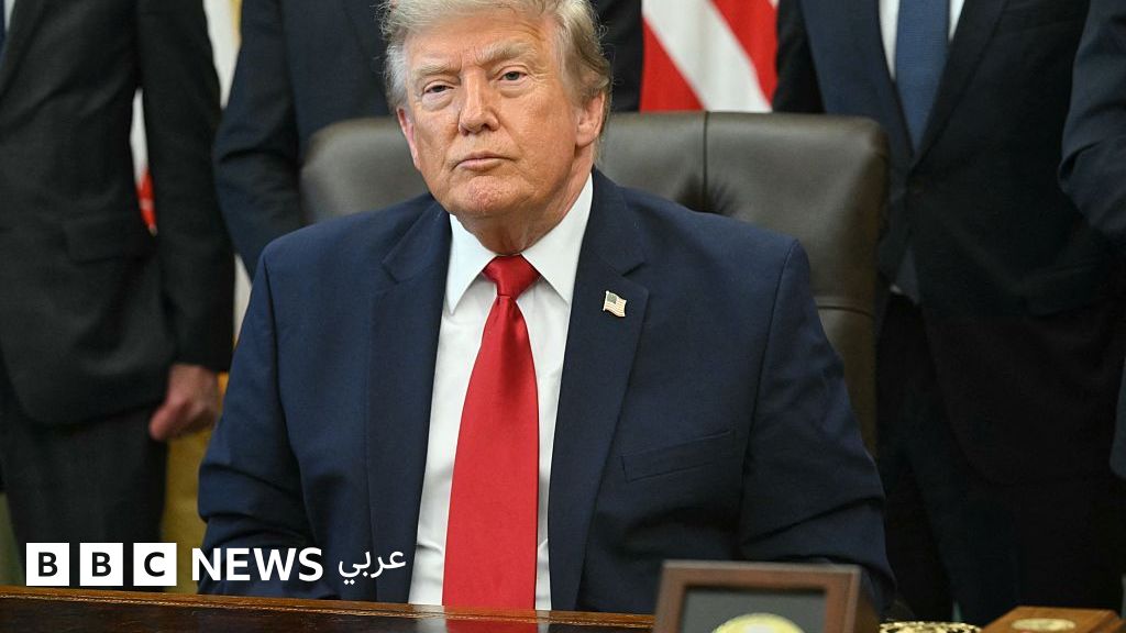 الولايات المتحدة تفرض حصاراً بحرياً على الموانئ الإيرانية، وترامب يقول إن حركة الملاحة مفتوحة للجميع “باستثناء إيران” الولايات المتحدة تفرض حصاراً بحرياً على الموانئ الإيرانية، وترامب يقول إن حركة الملاحة مفتوحة للجميع "باستثناء إيران"