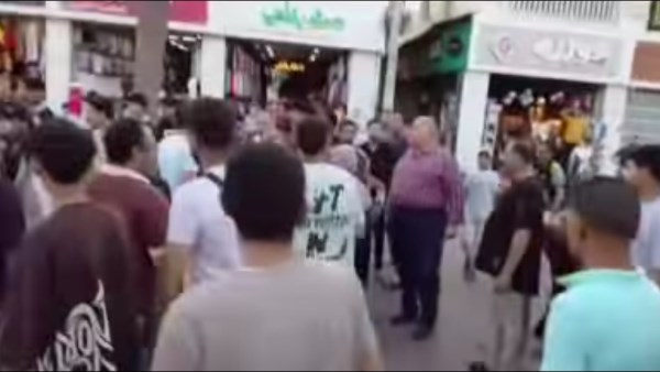 تفاصيل واقعة تعدي الباعة الجائلين بالضرب على نائب رئيس مجلس مدينة رأس البر تفاصيل واقعة تعدي الباعة الجائلين بالضرب على نائب رئيس مجلس مدينة رأس البر