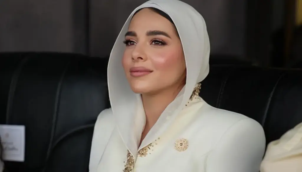 آية السيسي تتألّق في 'الأوكتاغون' بفستان يحمل رسالة وطنية