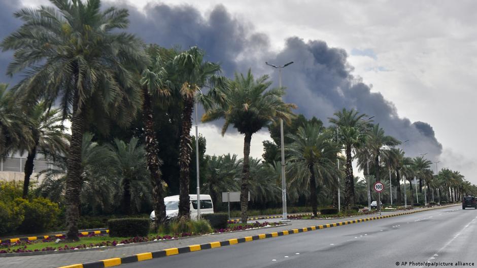 إيران تعلن تعليق هجماتها "الانتقامية" على دول الخليج