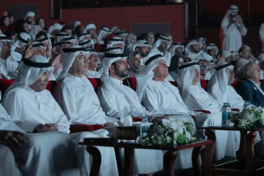 سلطان بن أحمد يكرم قامات فنية في اليوم الإماراتي للمسرح سلطان بن أحمد يكرم قامات فنية في اليوم الإماراتي للمسرح