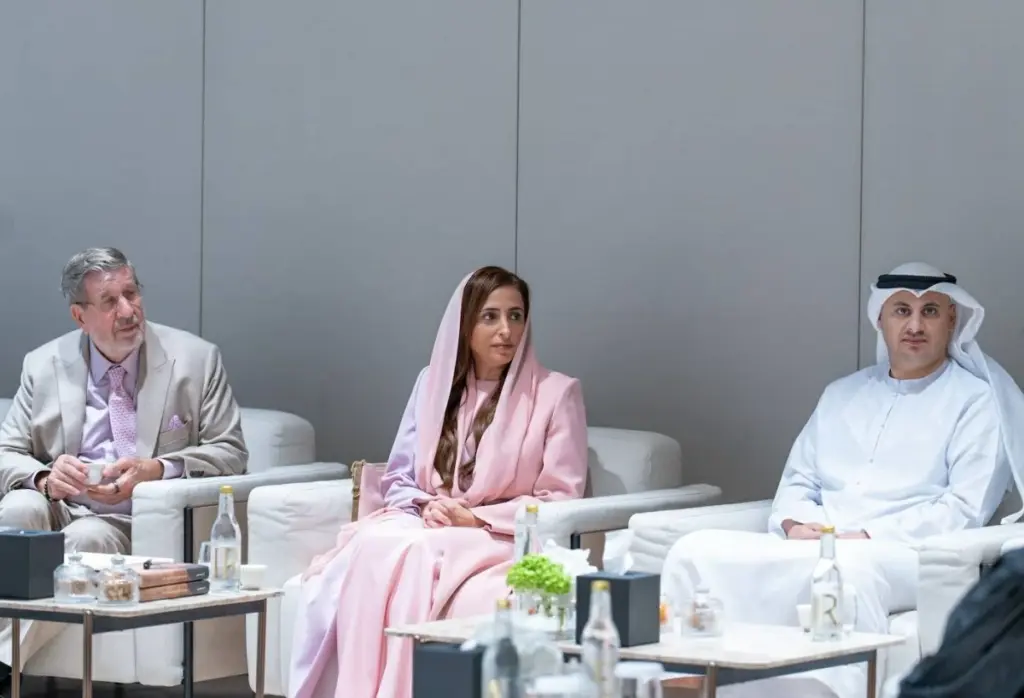 «شروق» توقع شراكة استراتيجية مع «فنادق ماينور» لإدارة «مجموعة الشارقة» «شروق» توقع شراكة استراتيجية مع «فنادق ماينور» لإدارة «مجموعة الشارقة»