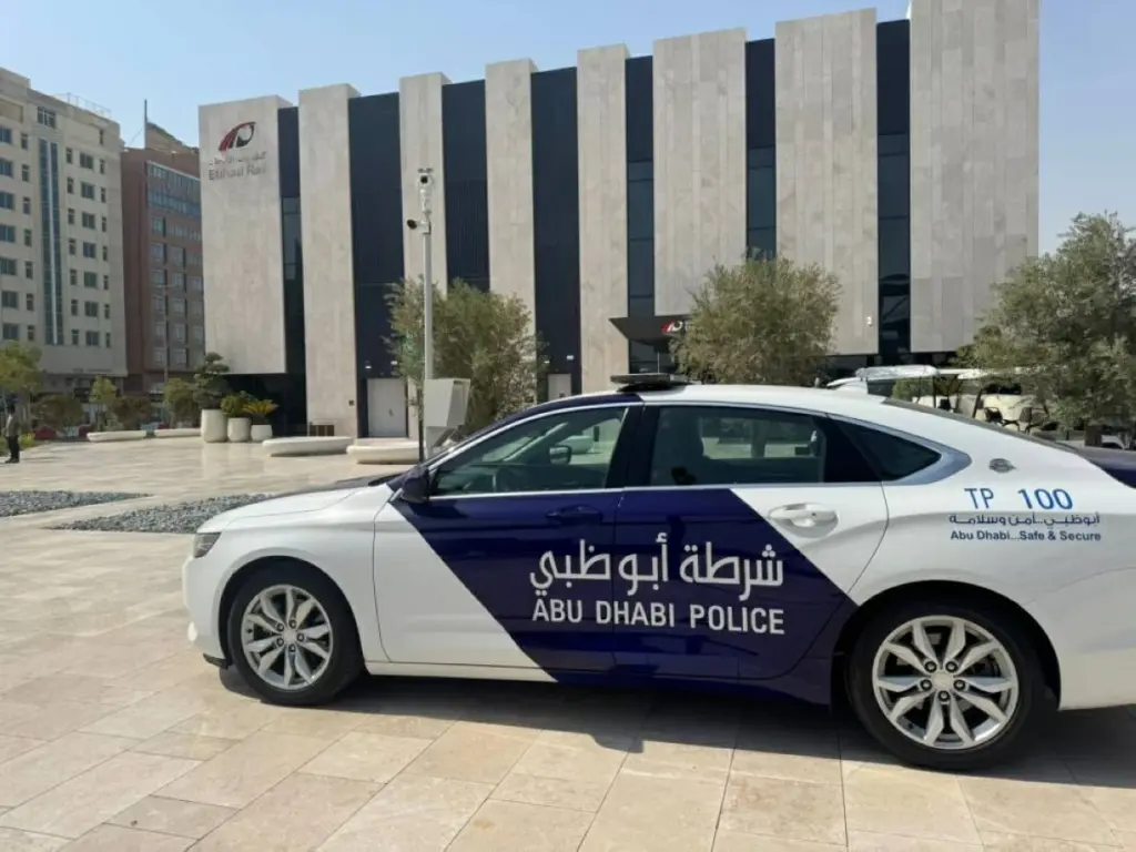 شرطة أبوظبي تعزز الخدمات الأمنية في شبكة السكك الحديدية شرطة أبوظبي تعزز الخدمات الأمنية في شبكة السكك الحديدية