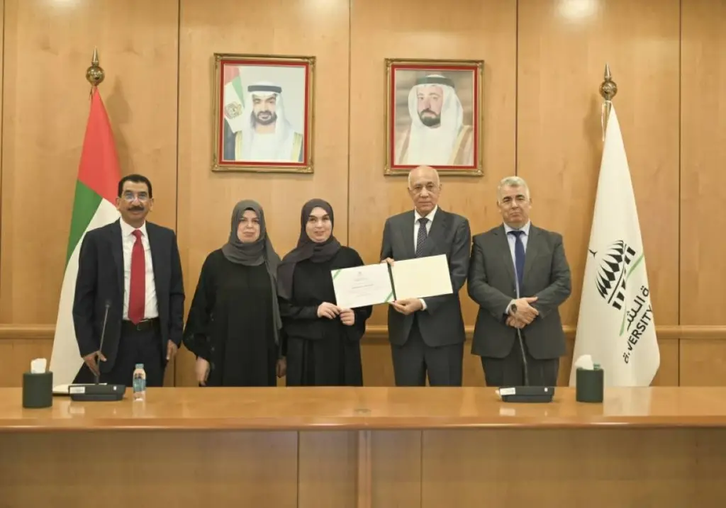 جامعة الشارقة تكرّم أمهات خريجيها من ذوي الإعاقة جامعة الشارقة تكرّم أمهات خريجيها من ذوي الإعاقة