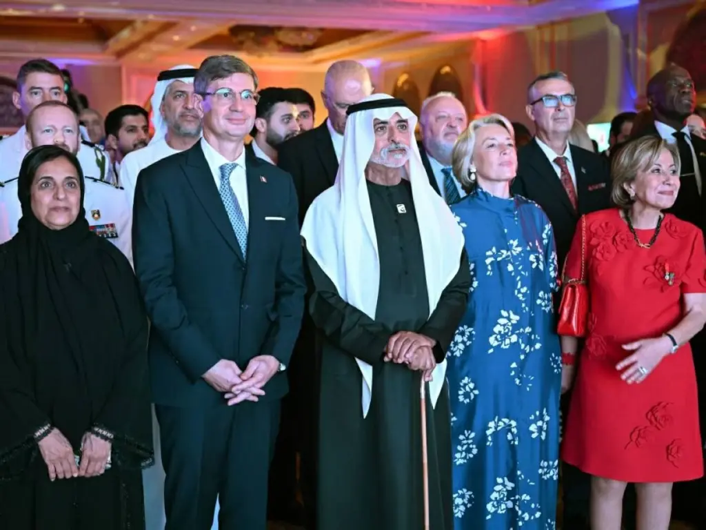 نهيان بن مبارك يحضر حفل سفارة فرنسا باليوم الوطني نهيان بن مبارك يحضر حفل سفارة فرنسا باليوم الوطني