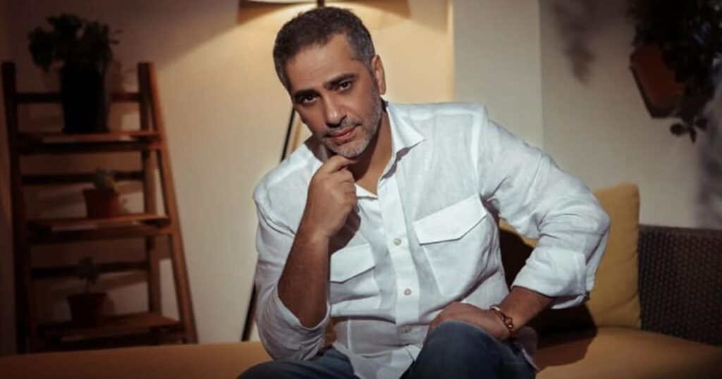 فضل شاكر يسافر إلى قطر بعد الإفراج عنه بكفالة مالية فضل شاكر يسافر إلى قطر بعد الإفراج عنه بكفالة مالية