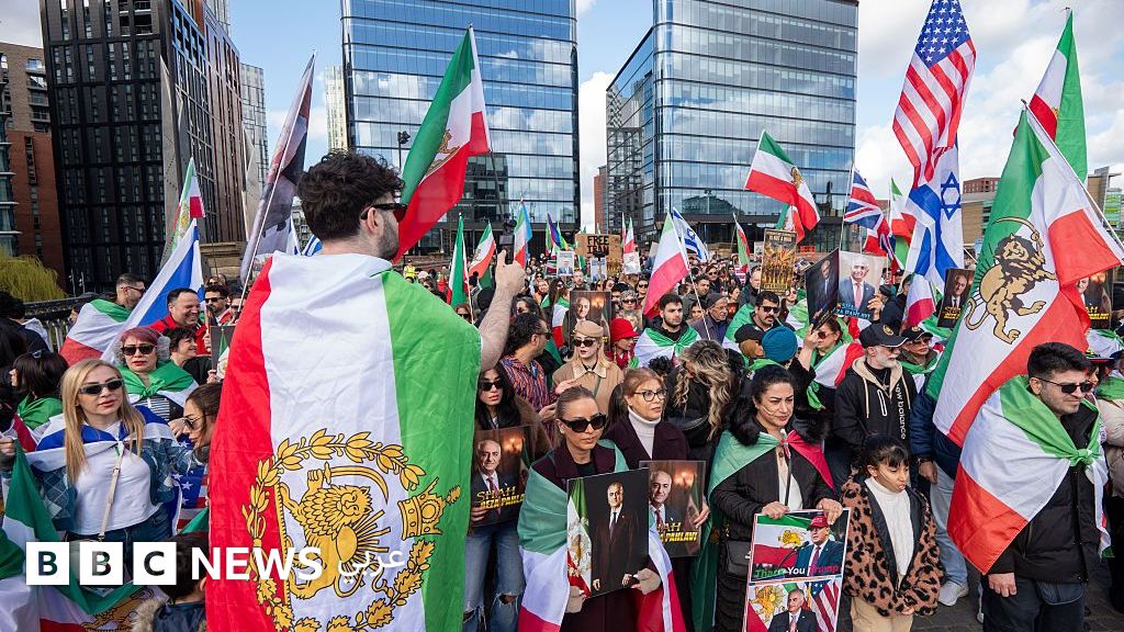 إيران تقول إن تشييع خامنئي "رسالة ثأر للعالم"، والدوحة تمهد لجولة جديدة من المفاوضات الأمريكية الإيرانية