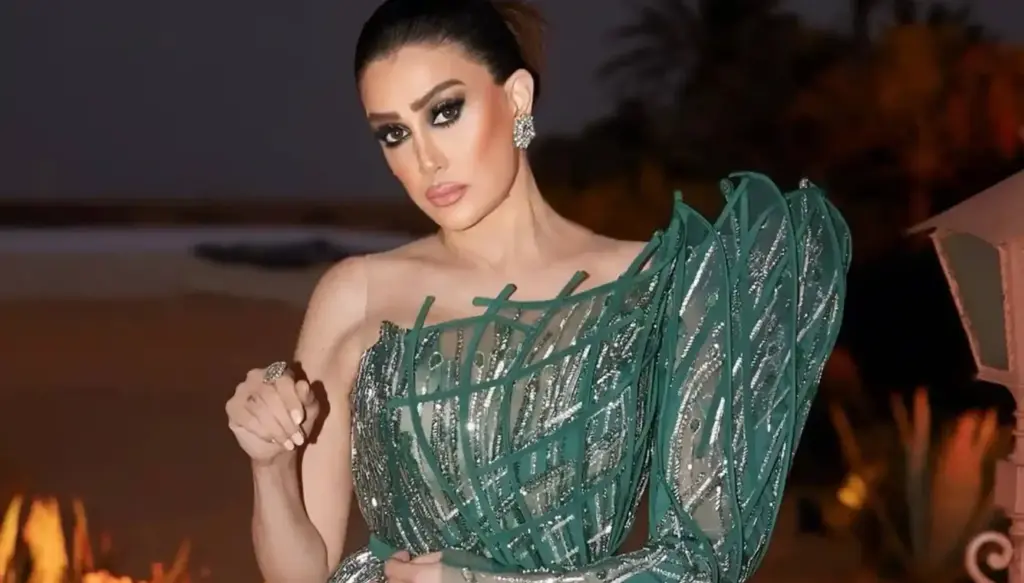 كواليس مكالمة غادة عبد الرازق وناني سعد الدين بعد استغاثتها كواليس مكالمة غادة عبد الرازق وناني سعد الدين بعد استغاثتها