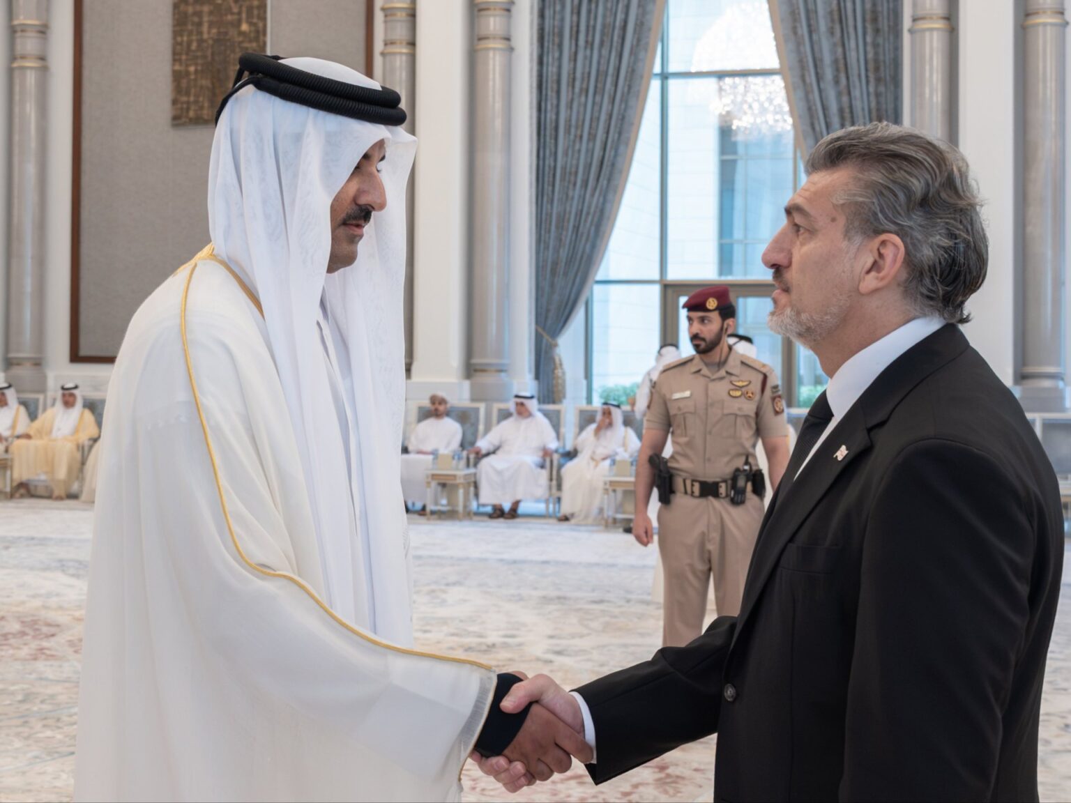 لليوم الثالث.. أمير قطر يستقبل المعزين في وفاة الأمير الوالد | أخبار لليوم الثالث.. أمير قطر يستقبل المعزين في وفاة الأمير الوالد | أخبار