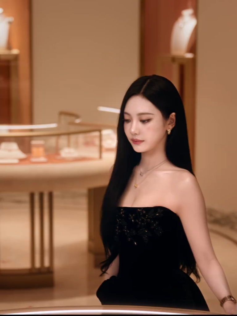 260701 تحديث GQ على الويبو مع Ningning x BVLGARI 2