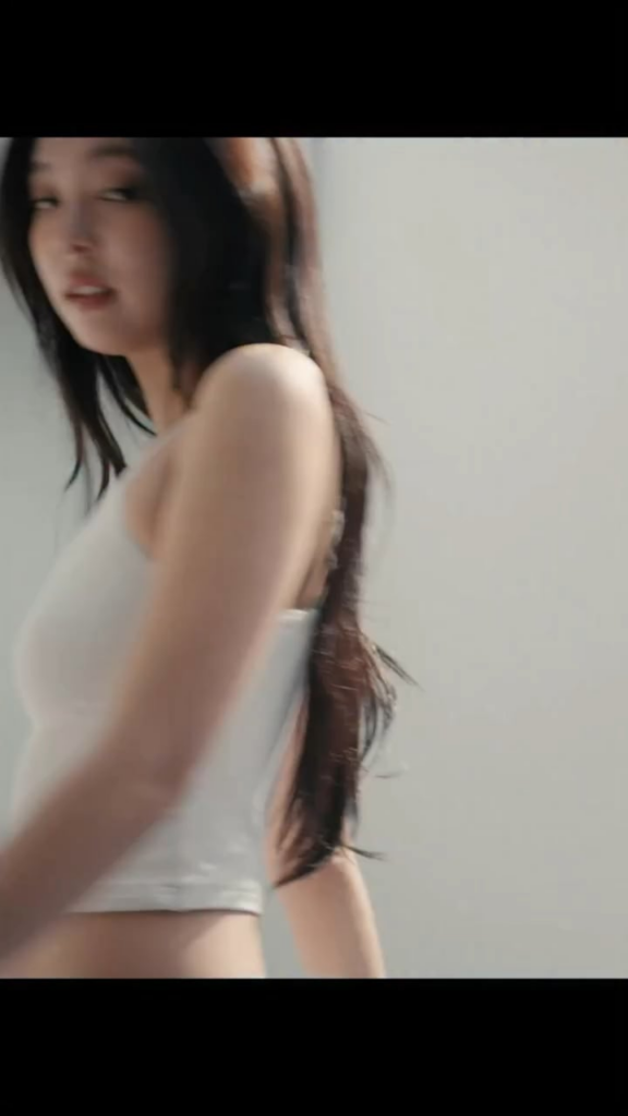 260701 جيني