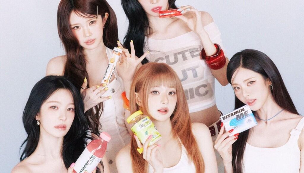 fromis_9 يضع قصص الأعضاء في قلب الألبوم الجديد "Glow ME"
