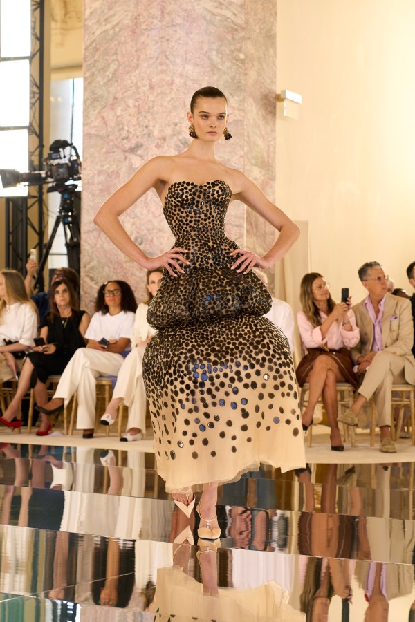 من سكياباريللي Schiaparelli  خريف وشتاء 2026- 2027 - الصورة من العلاقات العامة