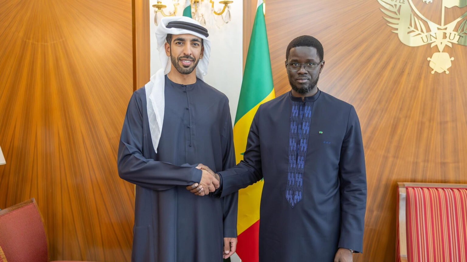 شخبوط بن نهيان يبحث مع رئيس السنغال تعزيز العلاقات الثنائية شخبوط بن نهيان يبحث مع رئيس السنغال تعزيز العلاقات الثنائية