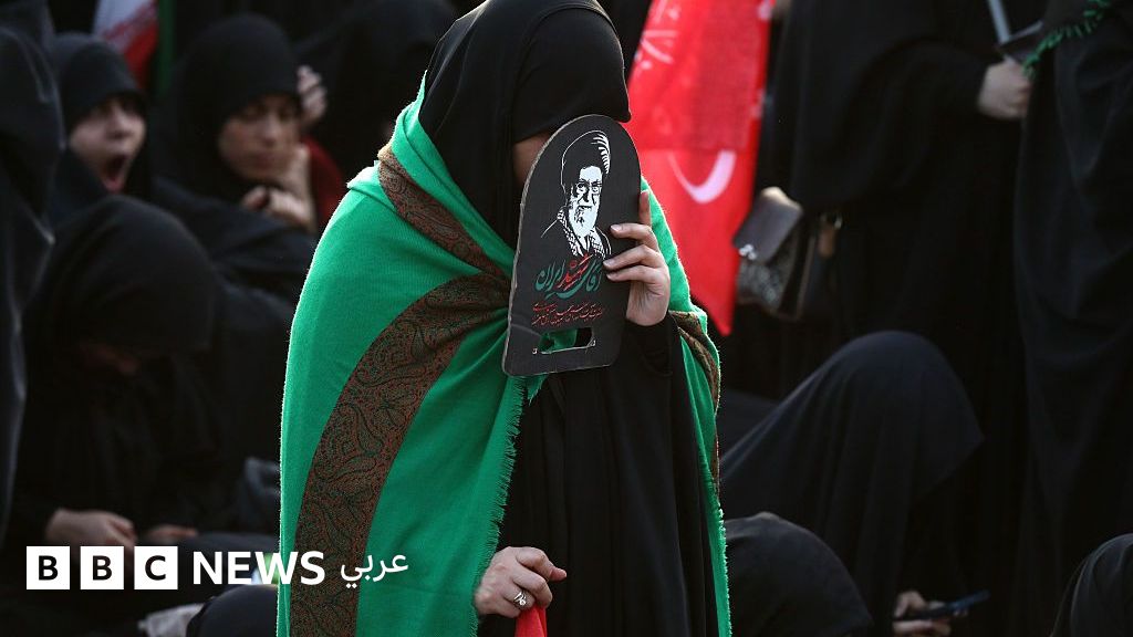 علي خامنئي: انطلاق موكب التشييع في قم قبل نقل الجثمان إلى العراق علي خامنئي: انطلاق موكب التشييع في قم قبل نقل الجثمان إلى العراق