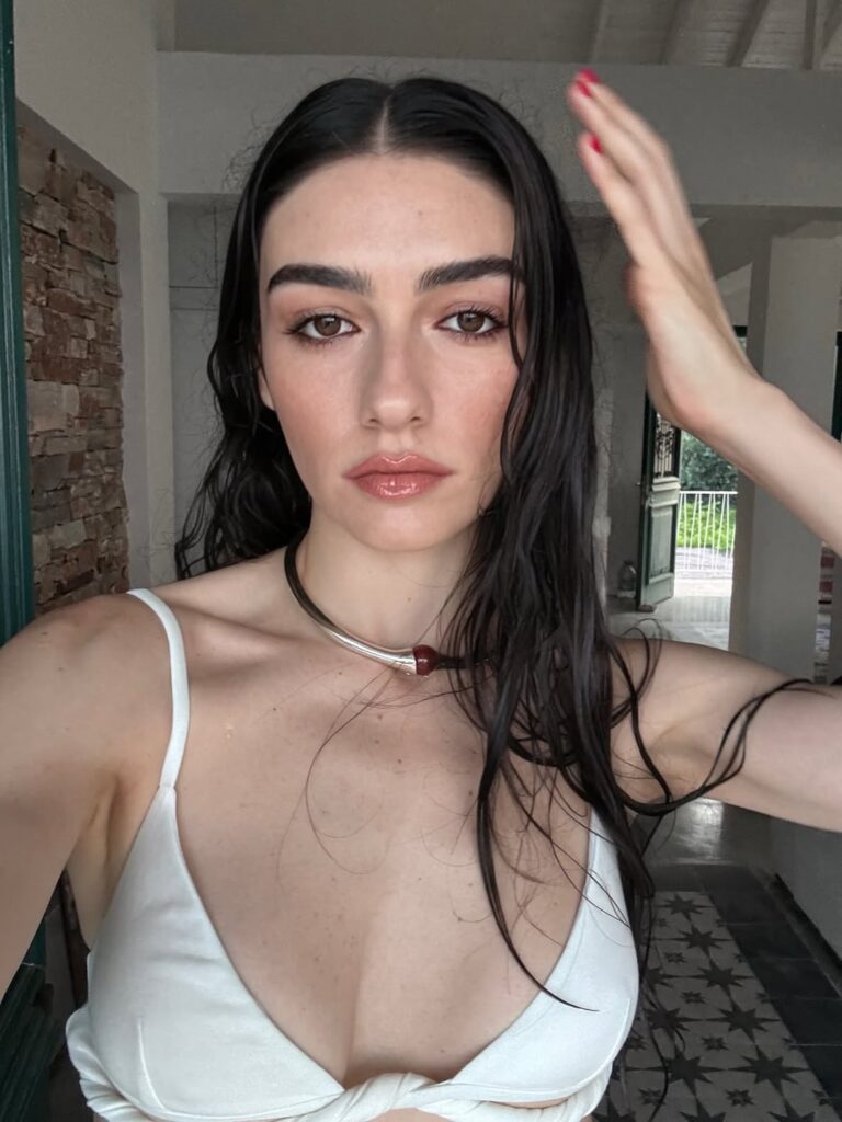 Hazar Ergüçlü