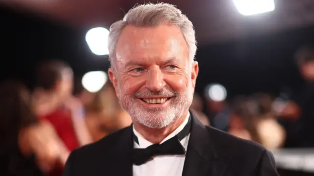 سام نيل في حفل جوائز الأكاديمية الأسترالية لفنون السينما والتلفزيون لعام 2025