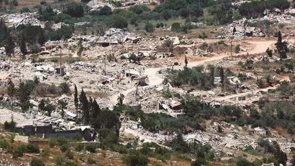 الجيش الإسرائيلي يواصل هجماته في جنوب لبنان الجيش الإسرائيلي يواصل هجماته في جنوب لبنان