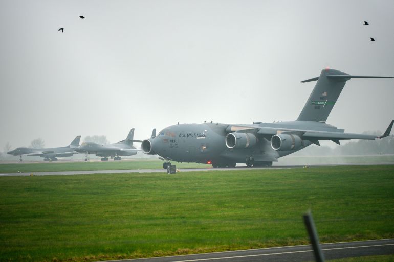 FAIRFORD, ENGLAND - MARCH 08: A US Airforce C17 Globemaster comes in to land at RAF Fairford on March 08, 2026 in Fairford, England. Prime Minister Keir Starmer is allowing the US to use British bases, including RAF Fairford and Diego Garcia, to launch "defensive" strikes against Iranian missile sites while stating the UK would not join "offensive" combat. On Thursday Starmer announced that the UK is deploying four additional Typhoon fighter jets to Qatar, "to strengthen our defensive operations in Qatar and across the region." (Photo by Christopher Furlong/Getty Images)