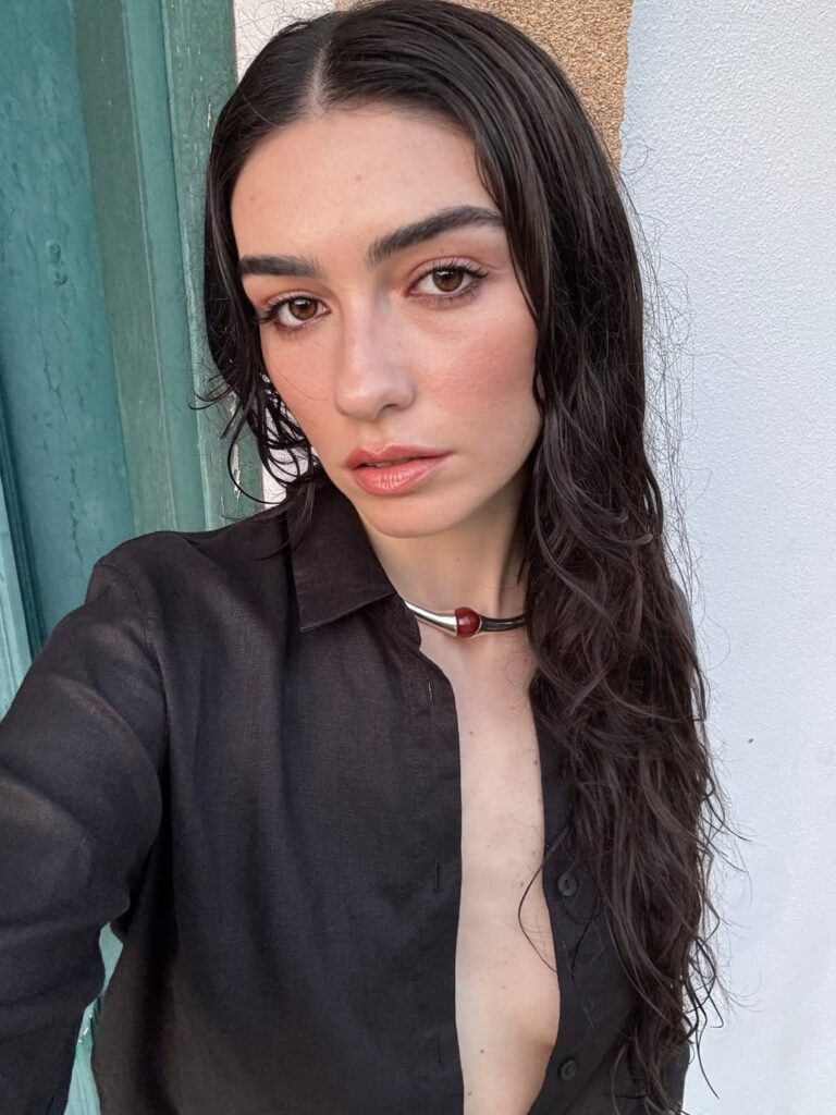 Hazar Ergüçlü
