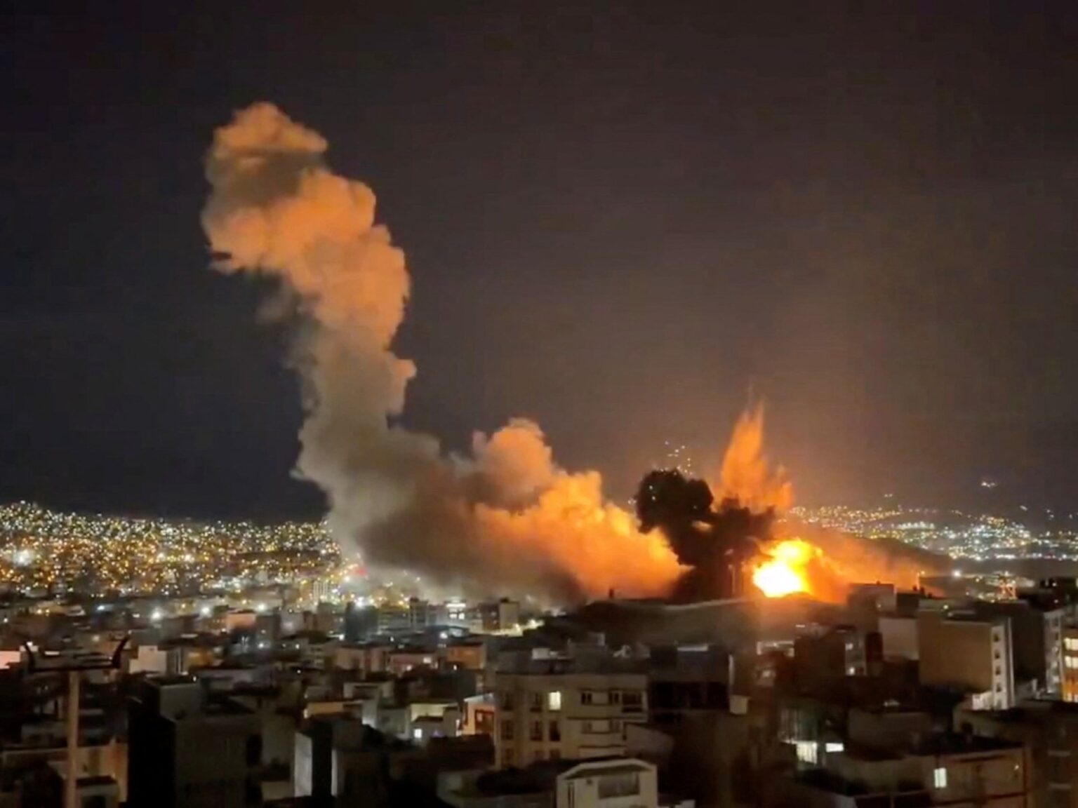 ضربات أمريكية جديدة على إيران والحرس الثوري يتوعد برد ساحق | أخبار ضربات أمريكية جديدة على إيران والحرس الثوري يتوعد برد ساحق | أخبار