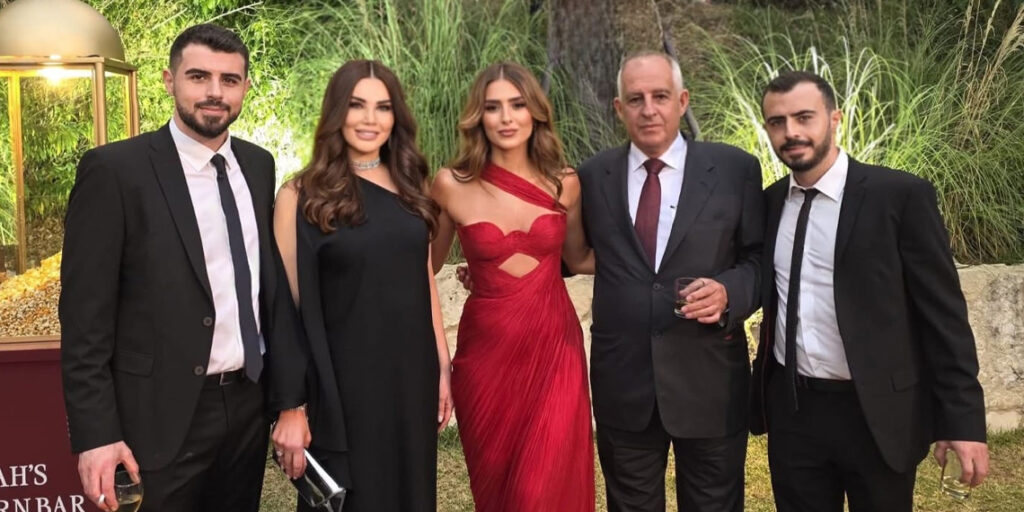 منى أبو حمزة تتألق بإطلالة عائلية… وابنتها ياسمين تخطف الأنظار – Musicnation منى أبو حمزة تتألق بإطلالة عائلية... وابنتها ياسمين تخطف الأنظار