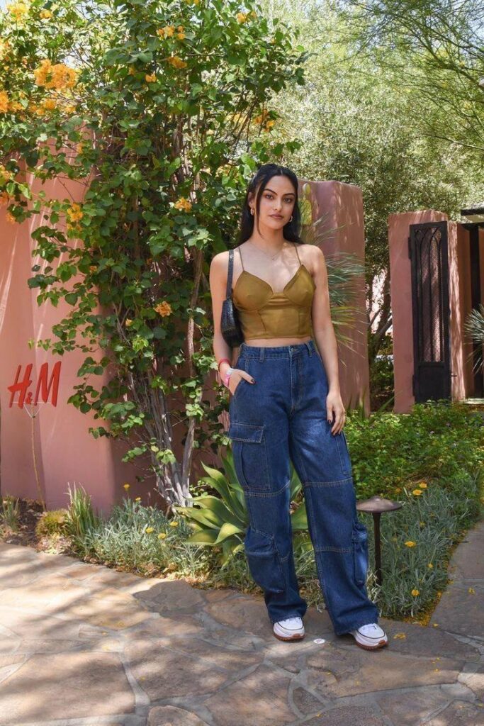 Camila Mendes