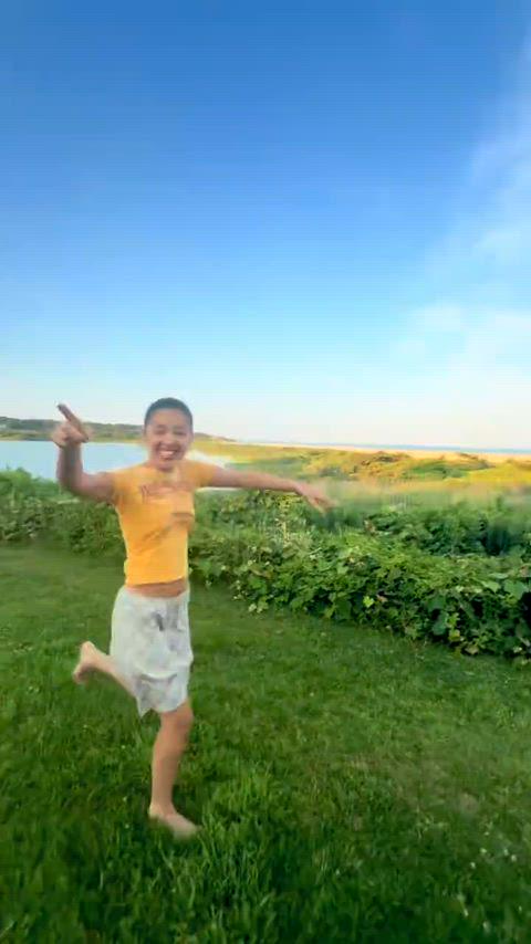 Olivia Rodrigo bouncy