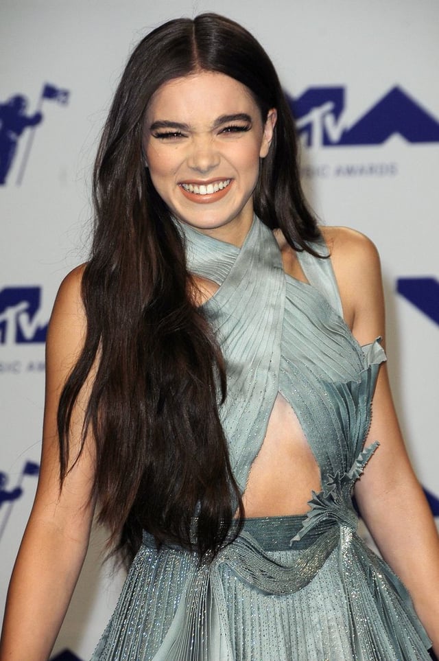 Hailee Steinfeld