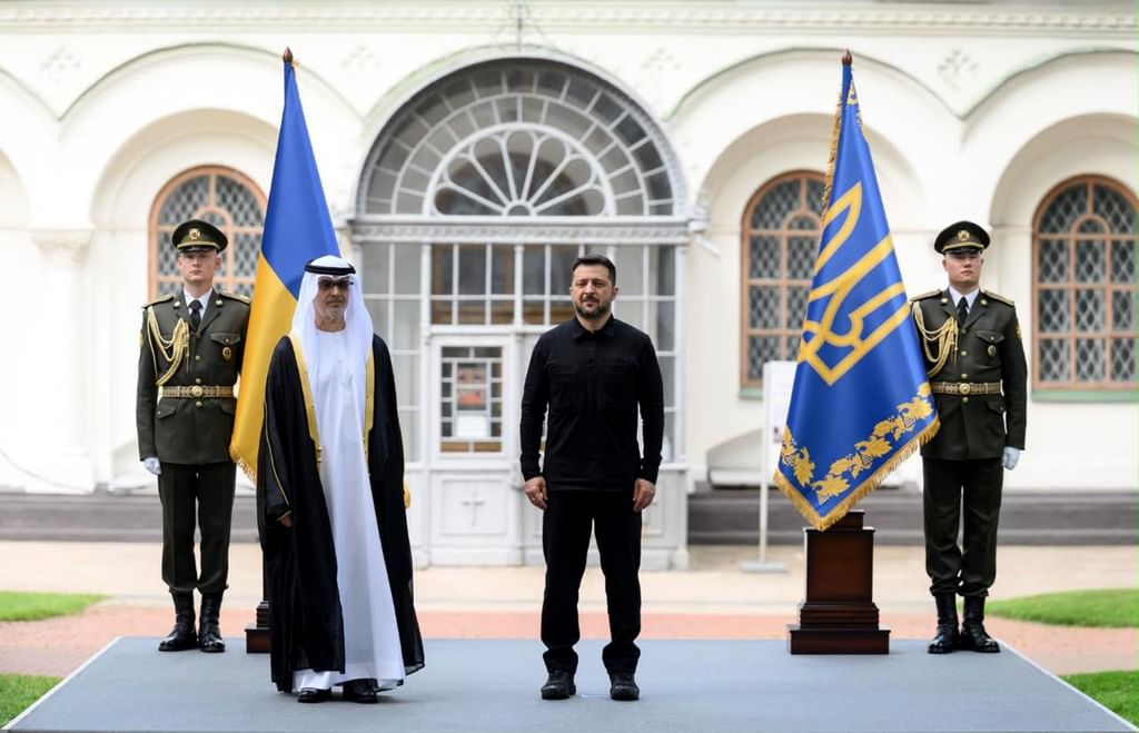 سفير الإمارات يقدم أوراق اعتماده إلى رئيس جمهورية أوكرانيا سفير الإمارات يقدم أوراق اعتماده إلى رئيس جمهورية أوكرانيا